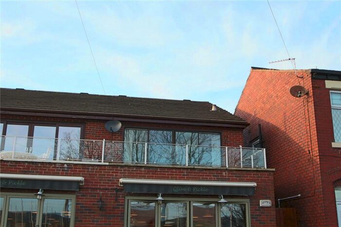 1 Bedroom Apartment For Sale In Lake Bank, Littleborough, Rochdale, OL15