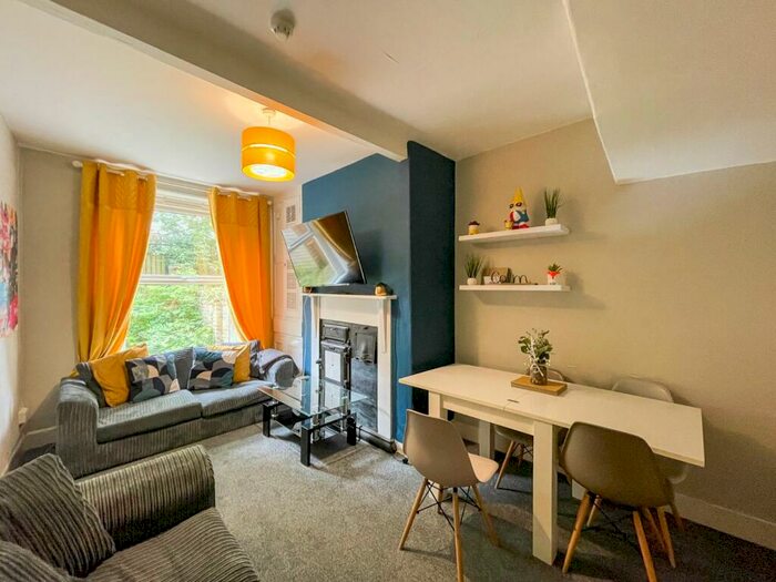 5 Bedroom Terraced House To Rent In Craig Y Don Road, Bangor, Gwynedd, LL57