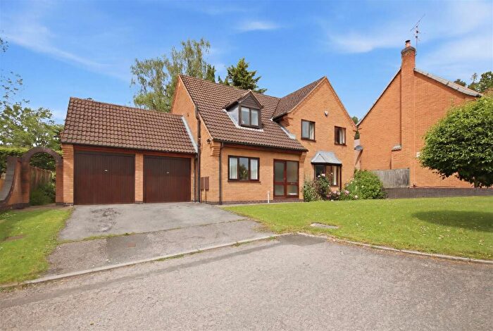 4 Bedroom Detached House For Sale In Treeneuk Close, Chesterfield, S40