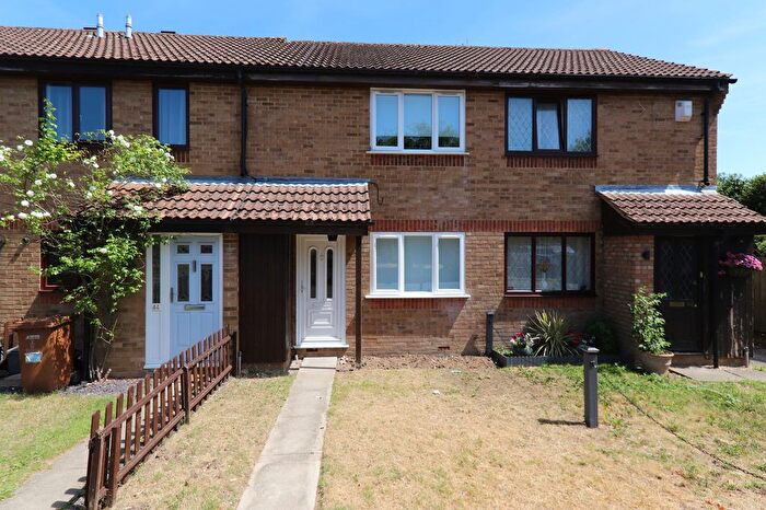 2 Bedroom Terraced House For Sale In Ladywalk, Maple Cross, WD3