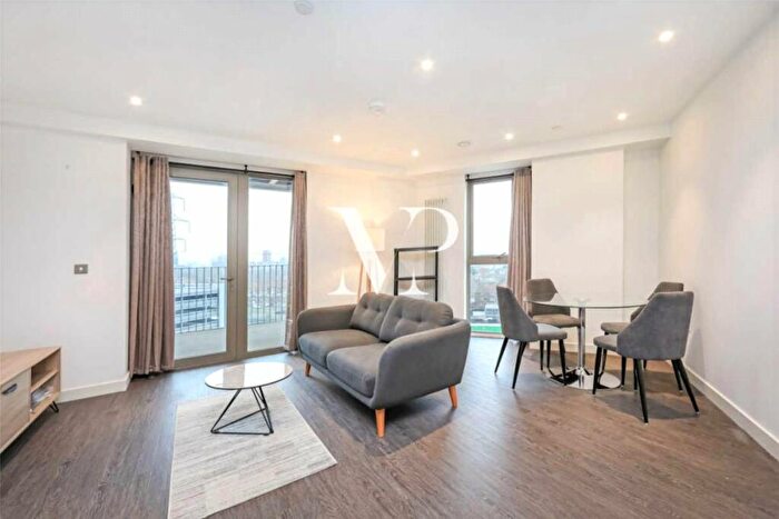 1 Bedroom Apartment To Rent In Western Gateway, London, E16