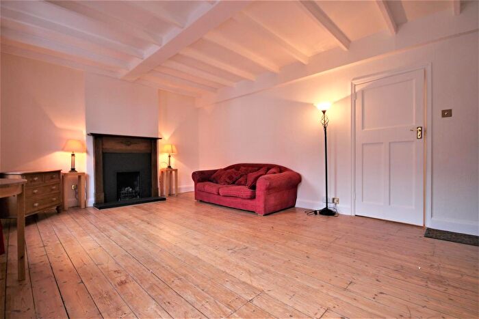 2 Bedroom Flat To Rent In Upper Mulgrave Road, Cheam, Sutton, SM2