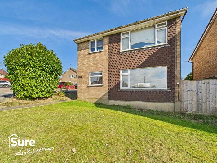 2 Bedroom Ground Maisonette To Rent In Oliver Rise, Hemel Hempstead, Hertfordshire, HP3