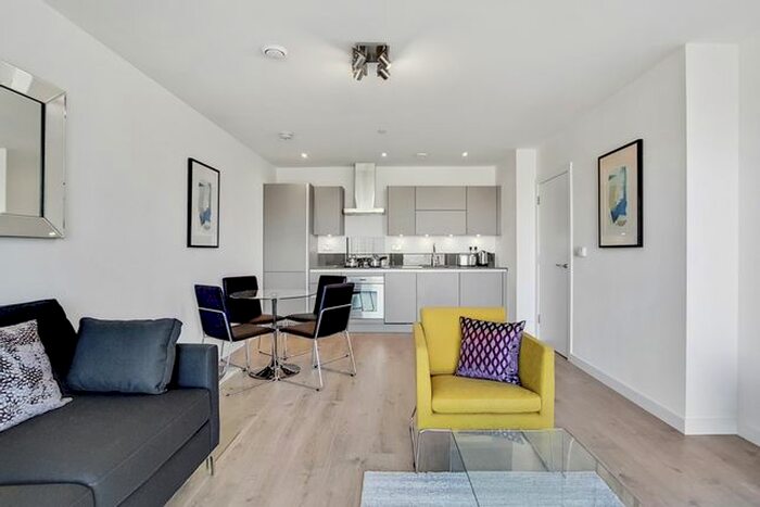 1 Bedroom Flat To Rent In Great Eastern Road, London, E15