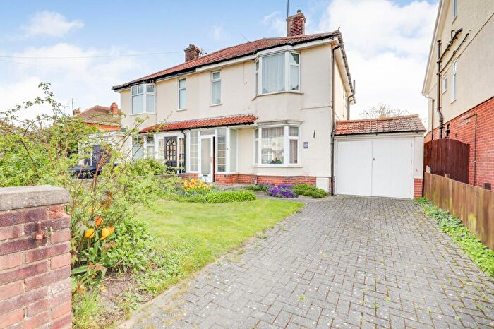 3 Bedroom Semi Detached House For Sale In Brunswick Road, Ipswich, IP4