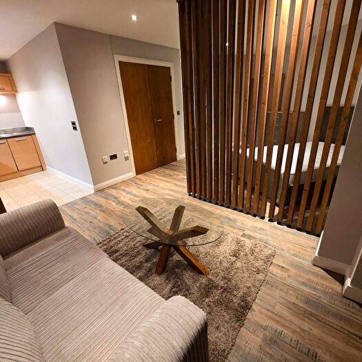 Studio To Rent In Taylorson St S, Salford, M5
