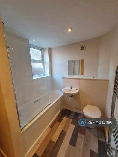 1 Bedroom Flat To Rent In Ashley Street, Salford, M6