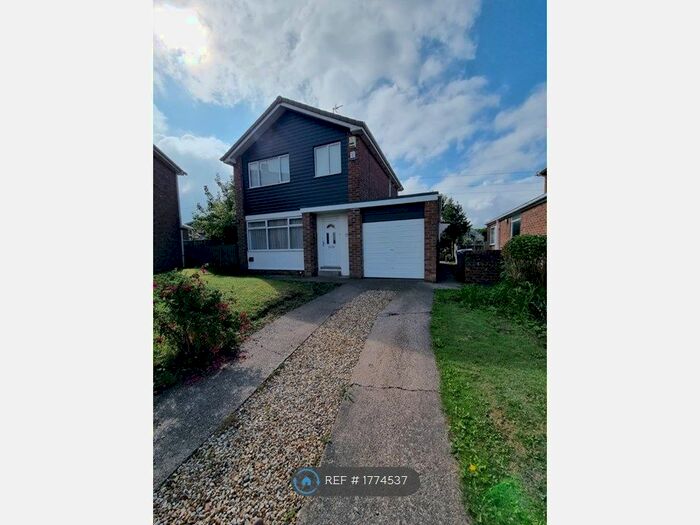 3 Bedroom Detached House To Rent In Spital Fields, Worksop, S81