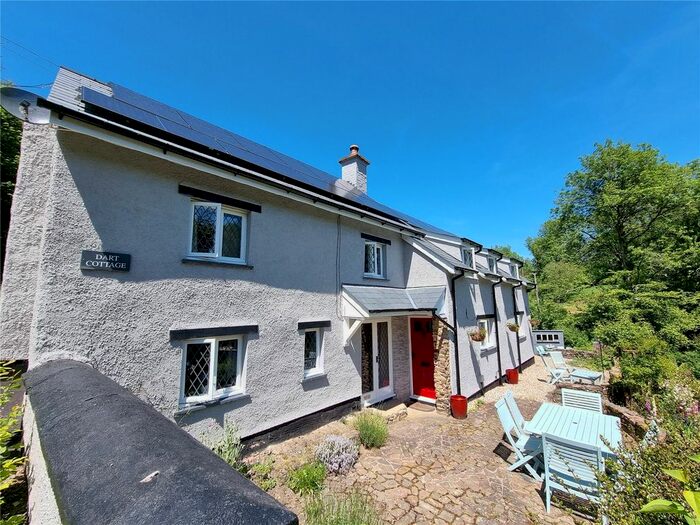 Houses for sale & to rent in EX16 8QP, Nomansland, Clare And Shuttern