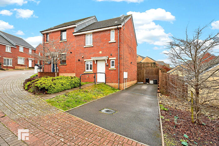 2 Bedroom Semi-Detached House For Sale In White Farm, Barry, CF62