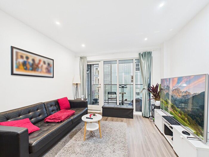 1 Bedroom Apartment For Sale In Spa Road, SE16