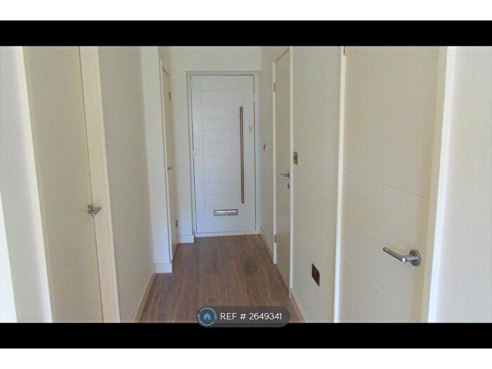 2 Bedroom Flat To Rent In The Gallery, West Bridgford, Nottingham, NG2