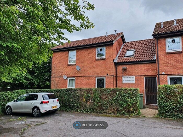 Studio To Rent In Ashbury Crescent, Guildford, GU4