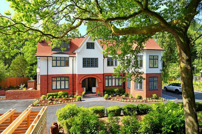 2 Bedroom Flat To Rent In Tower Road, Hindhead, GU26