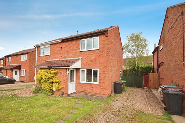 2 Bedroom Semi-Detached House For Sale In Falklands Close, Lincoln, LN1