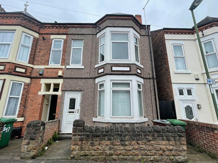 2 Bedroom Flat To Rent In Dunlop Avenue, Nottingham, NG7