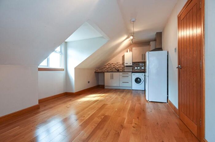 1 Bedroom Flat To Rent In Perry Hill, Catford, London, SE6