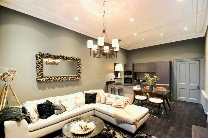 2 Bedroom Flat To Rent In Madeley Road, Ealing, W5