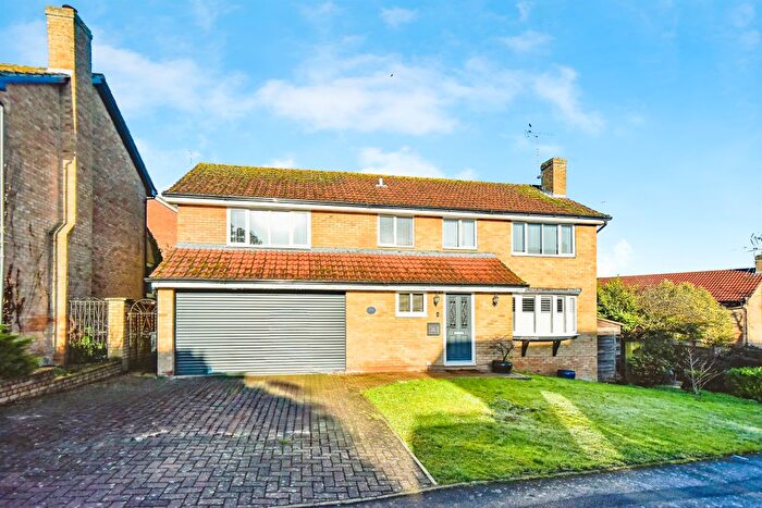 4 Bedroom Detached House For Sale In The Willows, Highworth, Swindon, SN6