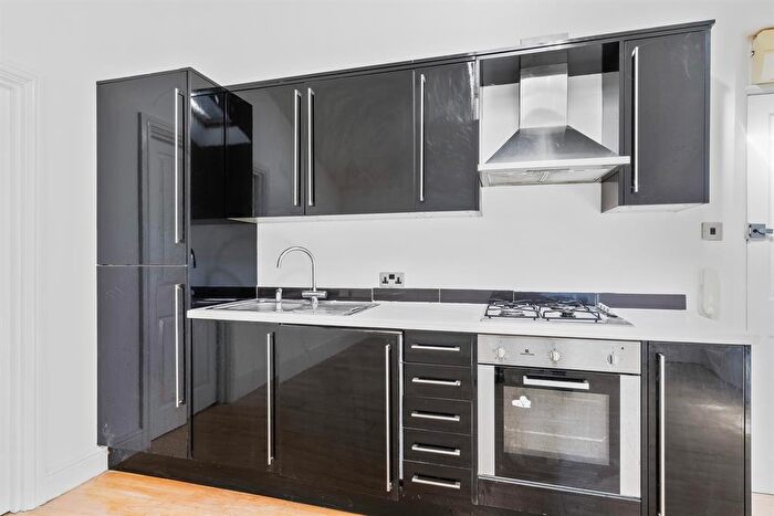 1 Bedroom Flat To Rent In Redhill, RH1