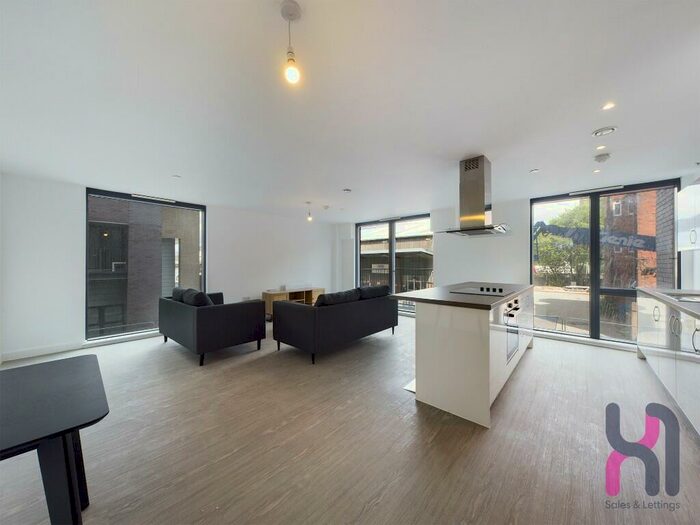 4 Bedroom Town House To Rent In Cow Lane, Manchester, Greater Manchester, M5