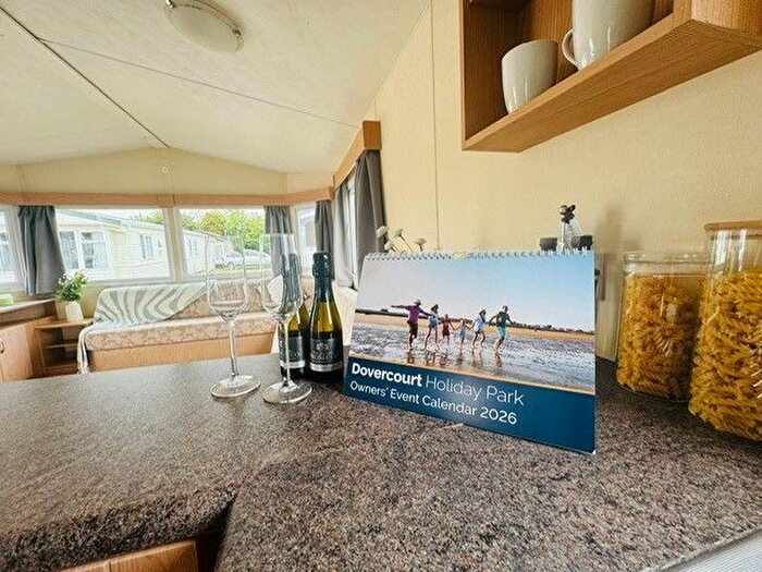 2 Bedroom Mobile/park Home For Sale In Dovercourt Haven Caravan Park, Low Road, Harwich, CO12
