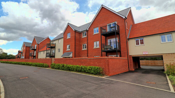 2 Bedroom Flat For Sale In Butchers Way, Hatfield Peverel, CM3