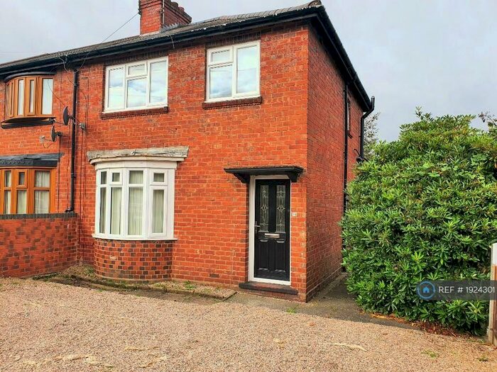 3 Bedroom Semi-Detached House To Rent In Landswood Road, Oldbury, B68