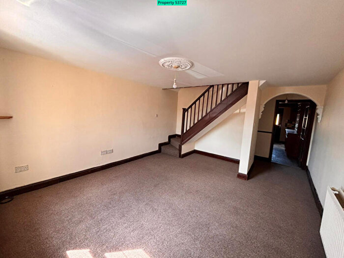 3 Bedroom End Of Terrace House To Rent In High Street, Wick, Bristol, BS30