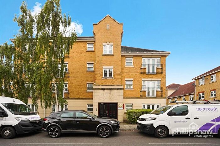 2 Bedroom Flat To Rent In Scott Road, Edgware, HA8