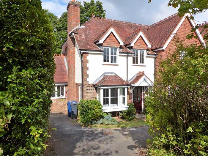 4 Bedroom Semi-Detached House To Rent In Larkfield, Ewhurst, GU6