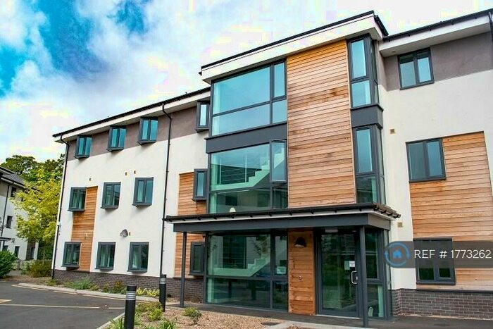 7 Bedroom Flat To Rent In Warwick New Road, Leamington Spa, CV32