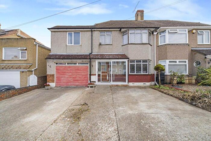 6 Bedroom Semi Detached House For Sale In Tollgate Road, Dartford, DA2