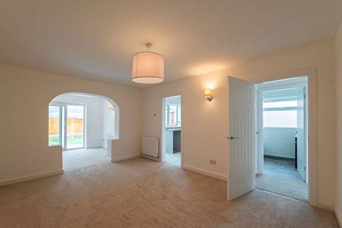 2 Bedroom Detached Bungalow For Sale In Ford Way, Rugeley, WS15