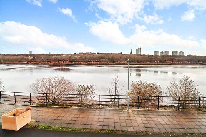 2 Bedroom Flat To Rent In Bittern Close, Dunston, Gateshead, NE11