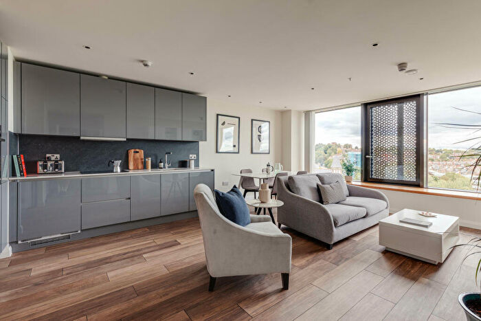 1 Bedroom Apartment To Rent In Vantage Point, Archway, N19