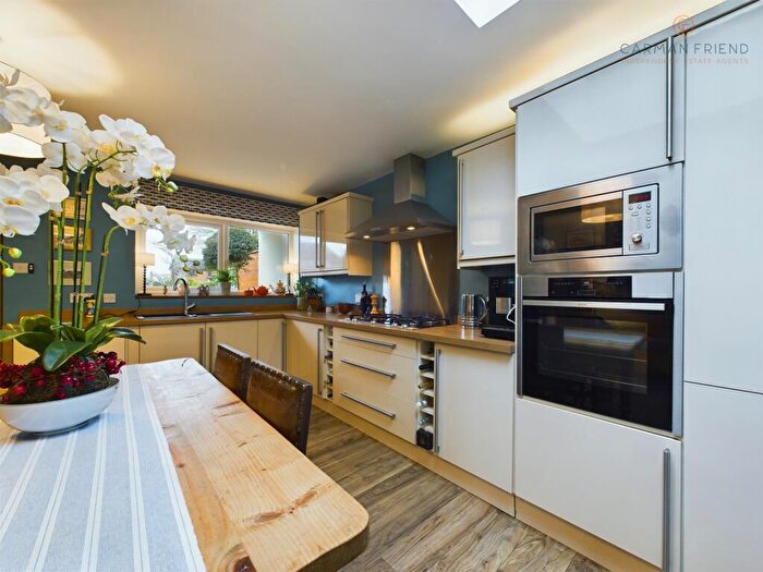 2 Bedroom Bungalow For Sale In The Beeches, Upton, CH2