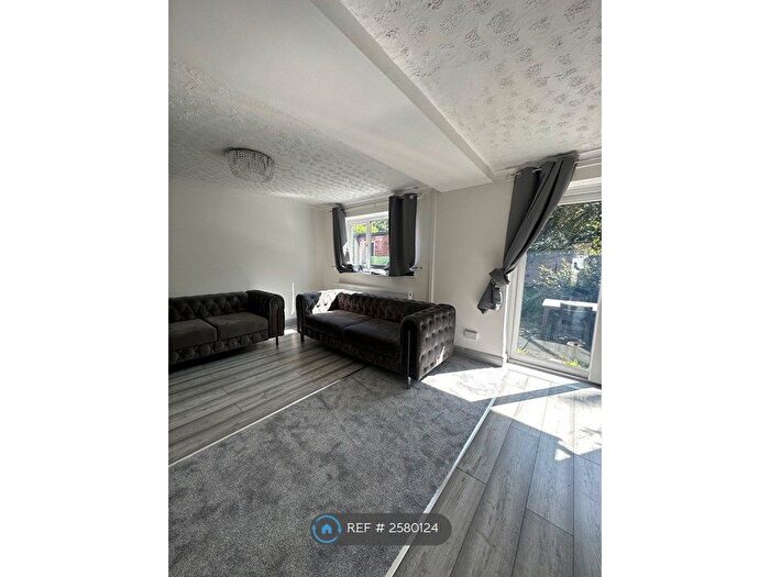 3 Bedroom Semi-detached House To Rent In Lapwing Lane, Stockport, SK5