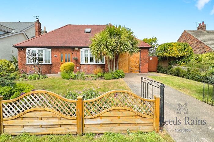 4 Bedroom Bungalow For Sale In Cross Hills Lane, Selby, North Yorkshire, YO8