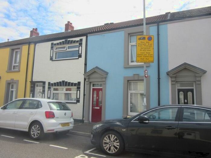 2 Bedroom Property To Rent In Western Street, Sandfields, Swansea., SA1