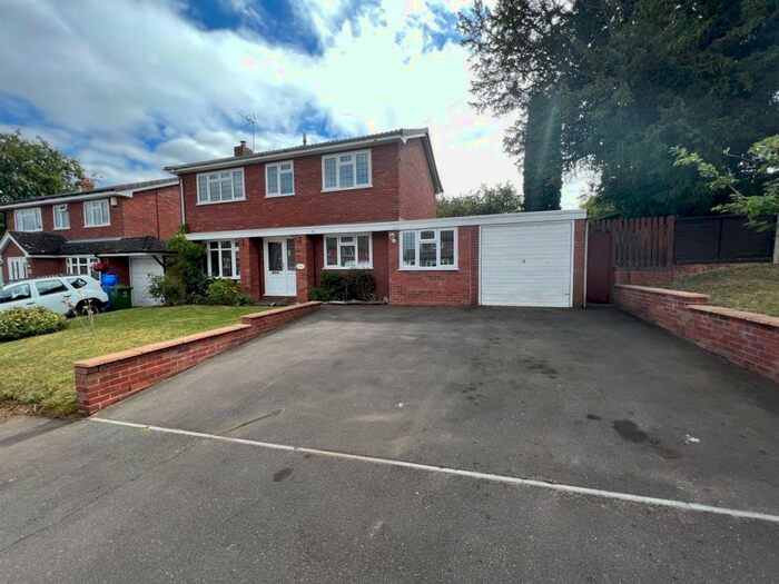 4 Bedroom House For Sale In Six Ashes Road, Bobbington, DY7