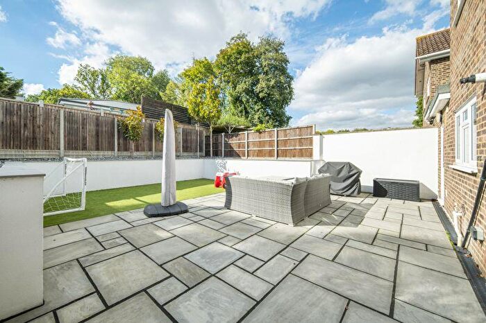4 Bedroom Detached House For Sale In Monterey Close, Bexley, DA5