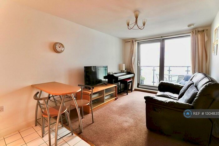 1 Bedroom Flat To Rent In Fairmeadow, Kent, ME14