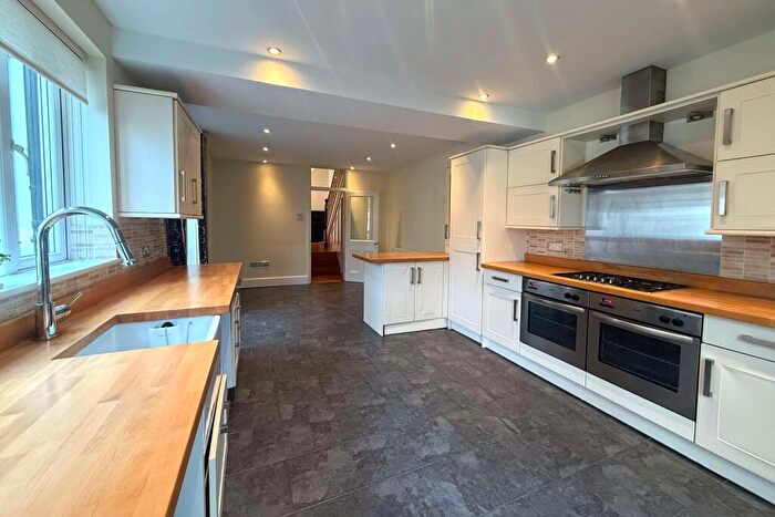 5 Bedroom Semi-Detached House To Rent In Nettlecombe Avenue, Southsea Unfurnished, PO4