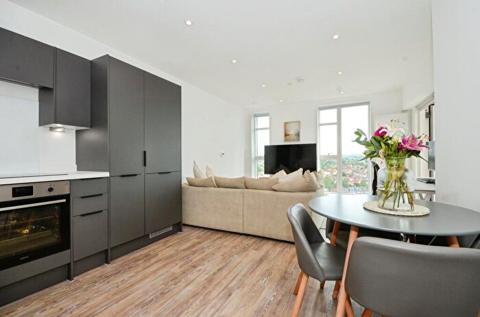 1 Bedroom Flat For Sale In Masons Avenue, Harrow, HA3