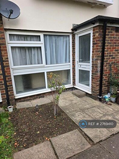 1 Bedroom Maisonette To Rent In Ashcroft, London, N14