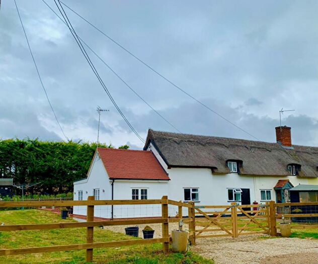 2 Bedroom Semi-Detached House For Sale In Lower Road, CO10