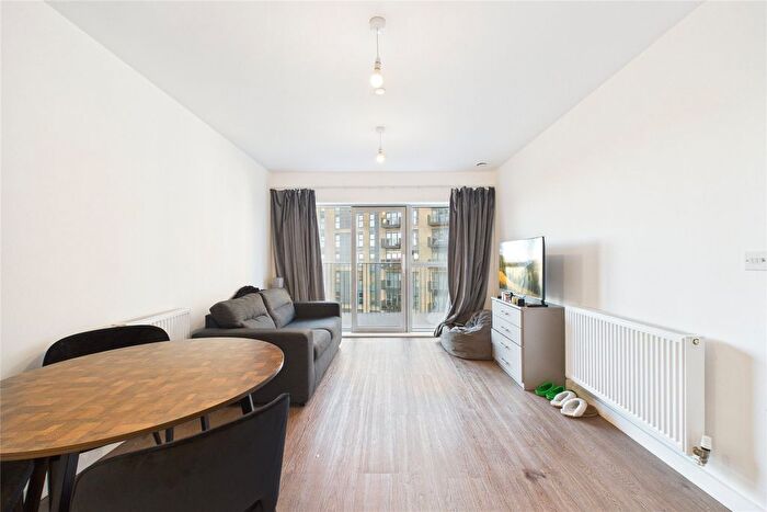 1 Bedroom Flat For Sale In Flagstaff Road, Reading, Berkshire, RG2