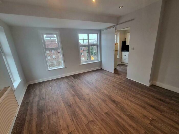 1 Bedroom Flat To Rent In Finchley Road, London, NW11