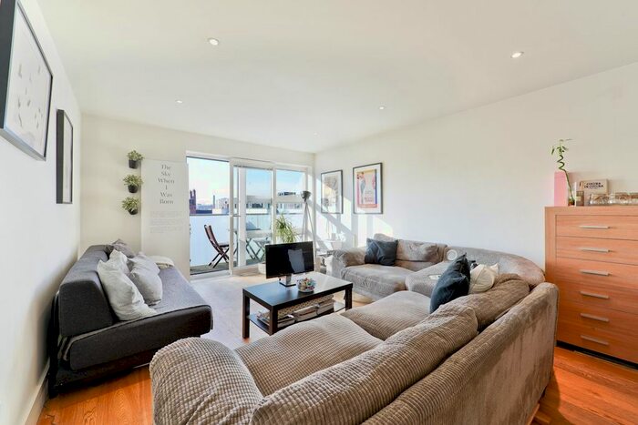 2 Bedroom Flat To Rent In Tiltman Place, Highbury, London, N7